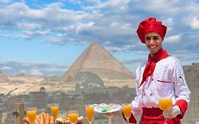 Horus Horizon Inn Pyramids View